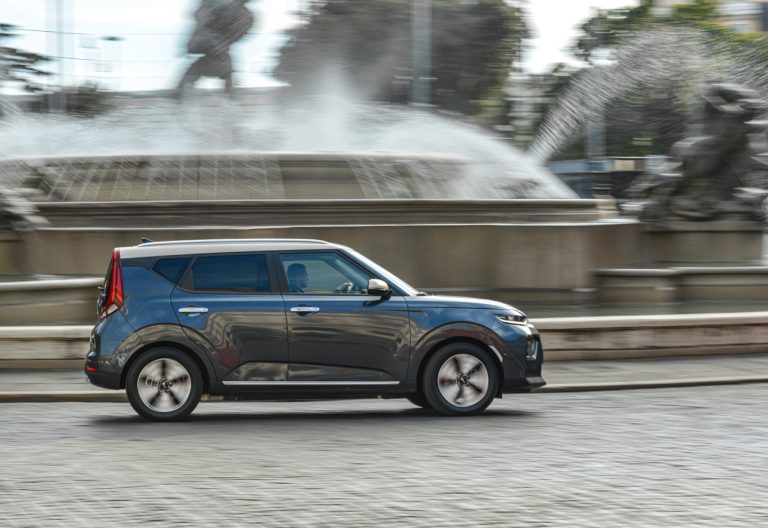 Kia e-Soul tra le bellezze di Roma