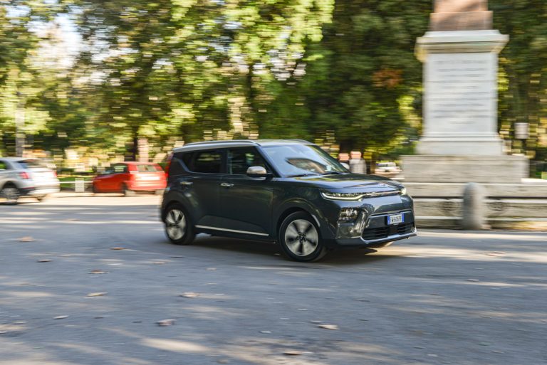 Kia e-Soul tra le bellezze di Roma
