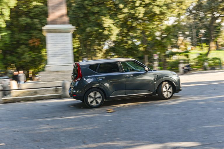 Kia e-Soul tra le bellezze di Roma