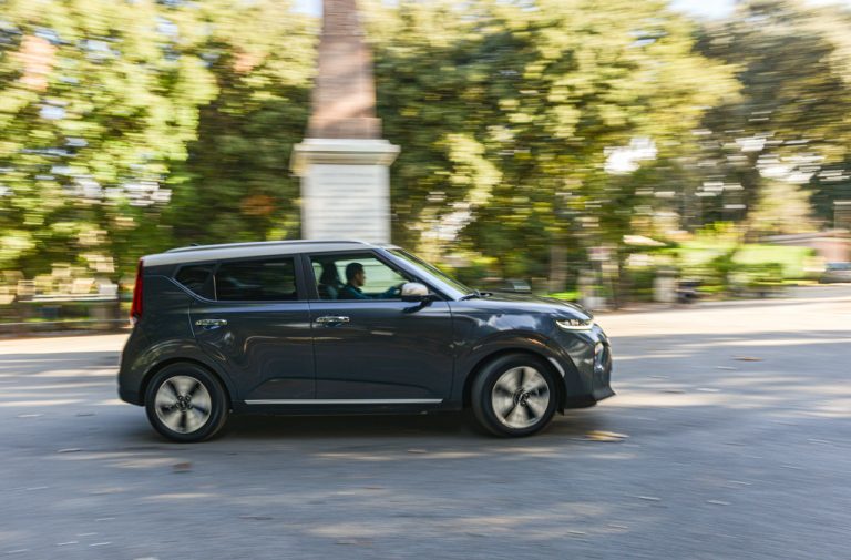 Kia e-Soul tra le bellezze di Roma