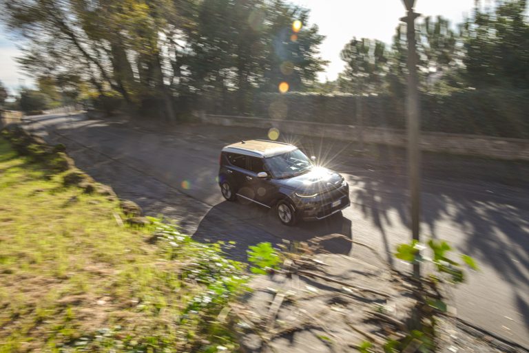 Kia e-Soul tra le bellezze di Roma