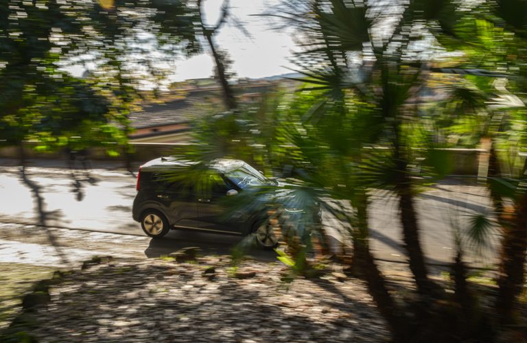 Kia e-Soul tra le bellezze di Roma