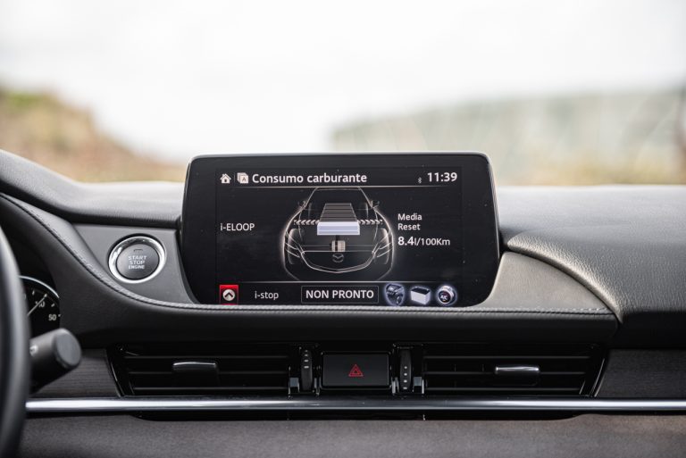 Mazda 6 2.2 Wagon Skyactiv-D AWD: la prova su strada