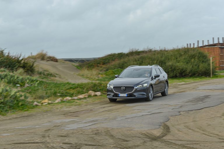 Mazda 6 2.2 Wagon Skyactiv-D AWD: la prova su strada