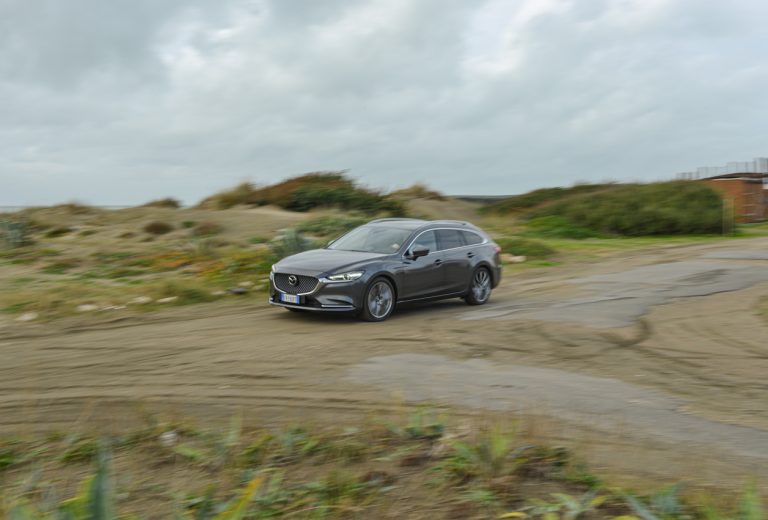 Mazda 6 2.2 Wagon Skyactiv-D AWD: la prova su strada