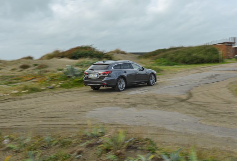 Mazda 6 2.2 Wagon Skyactiv-D AWD: la prova su strada
