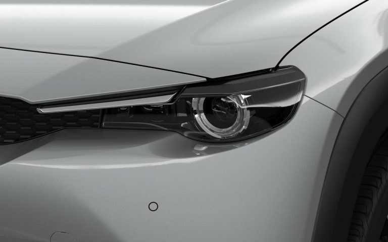 Mazda MX-30: immagini ufficiali