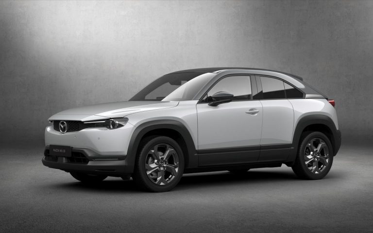 Mazda MX-30: immagini ufficiali