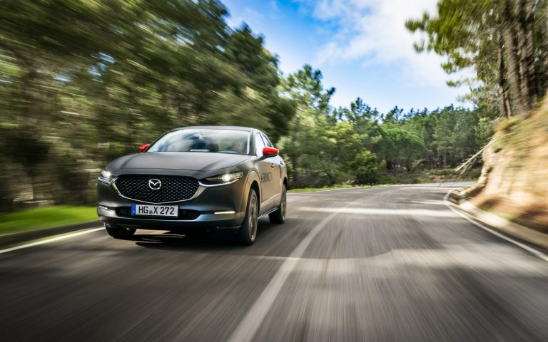 Mazda MX-30: immagini ufficiali