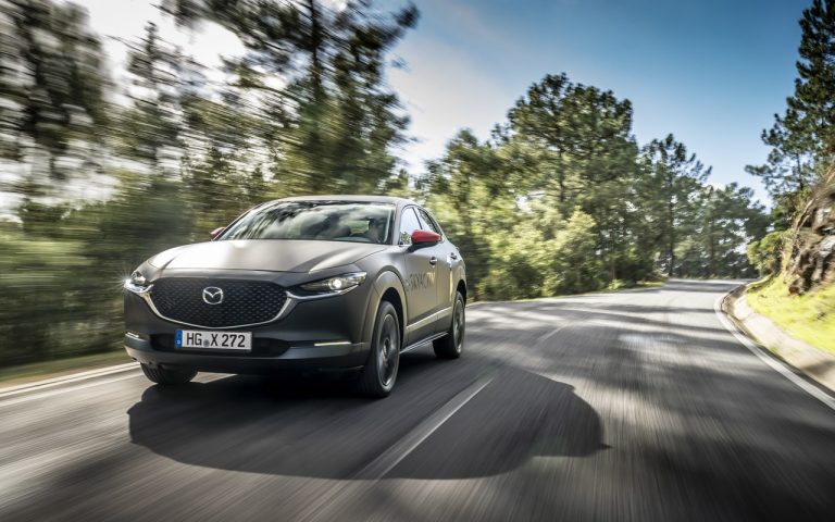 Mazda MX-30: immagini ufficiali