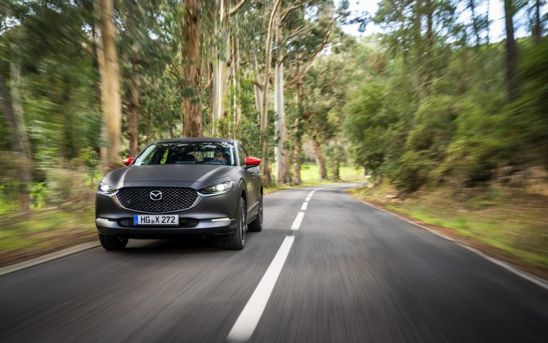 Mazda MX-30: immagini ufficiali