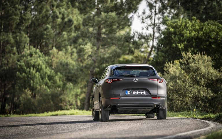 Mazda MX-30: immagini ufficiali