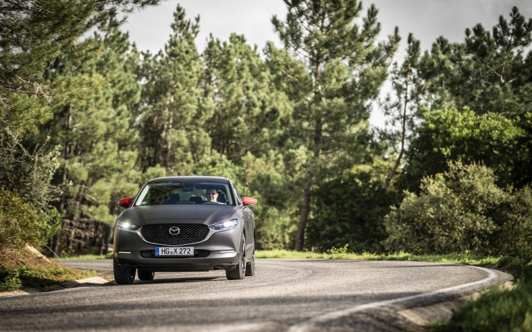 Mazda MX-30: immagini ufficiali