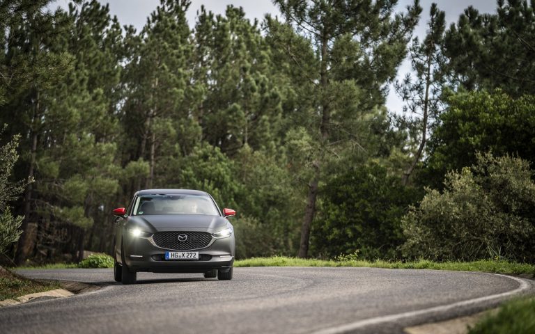 Mazda MX-30: immagini ufficiali