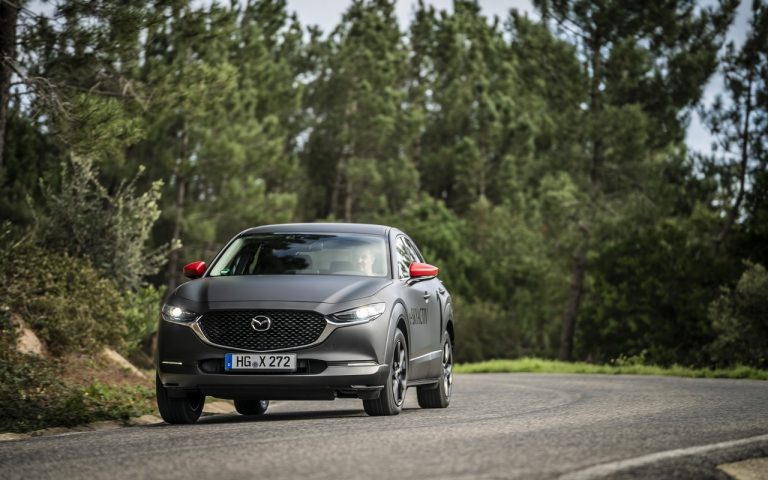 Mazda MX-30: immagini ufficiali
