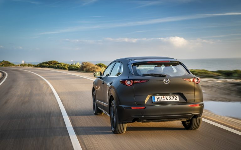 Mazda MX-30: immagini ufficiali