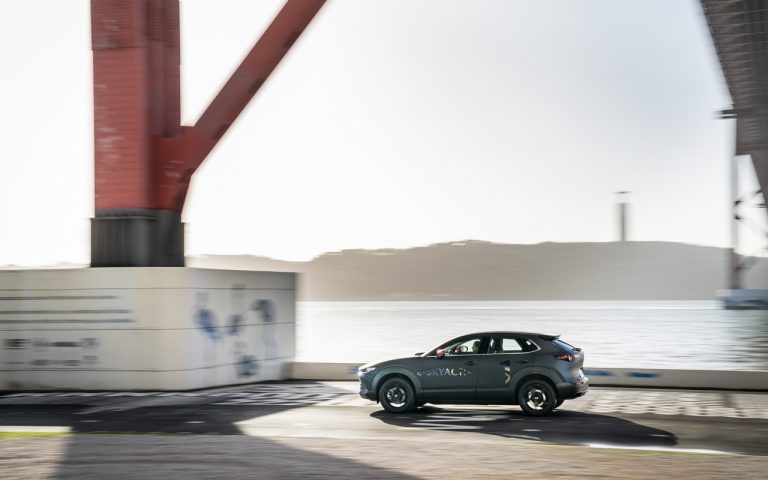 Mazda MX-30: immagini ufficiali