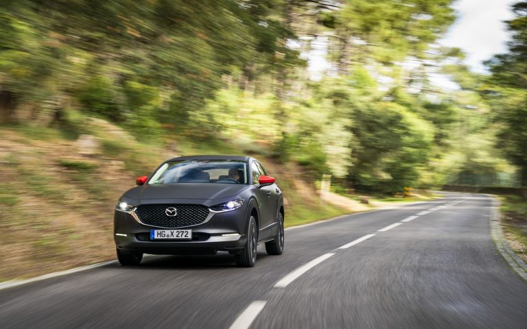 Mazda MX-30: immagini ufficiali