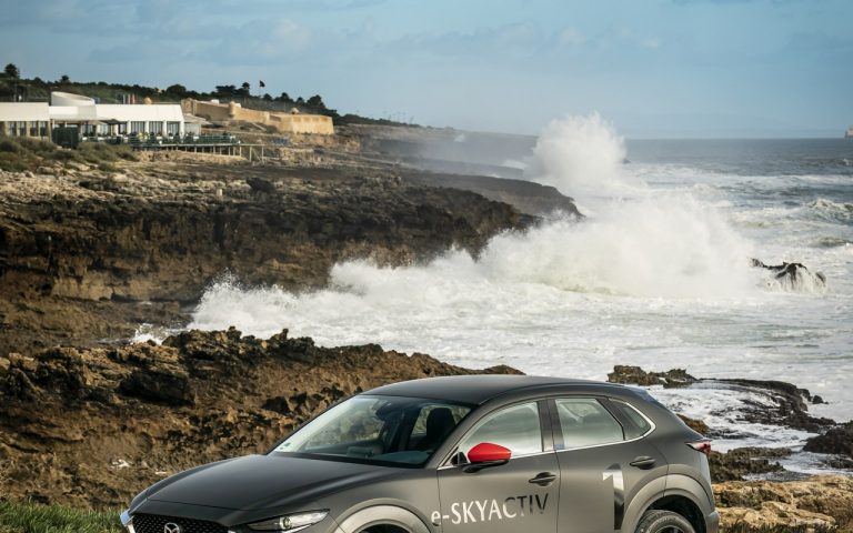 Mazda MX-30: immagini ufficiali