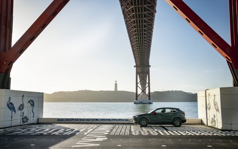 Mazda MX-30: immagini ufficiali
