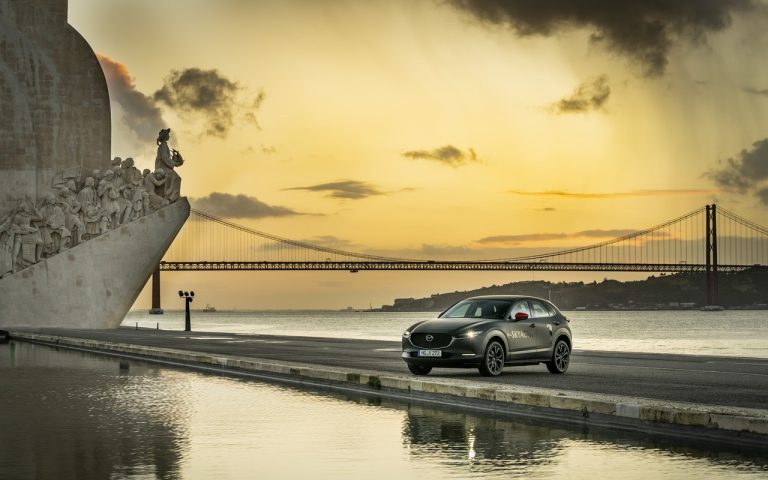 Mazda MX-30: immagini ufficiali