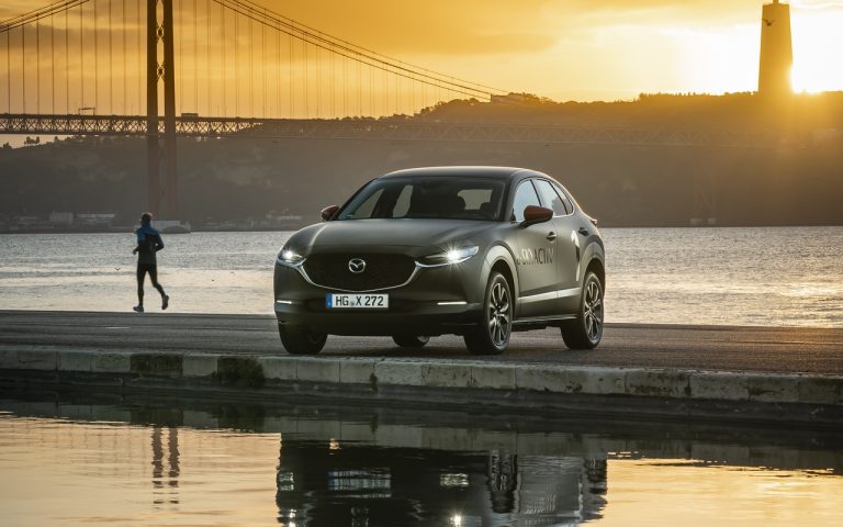 Mazda MX-30: immagini ufficiali