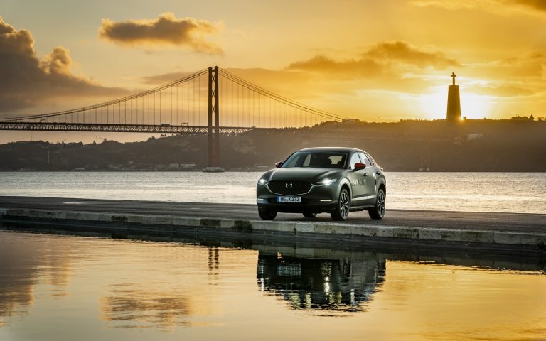 Mazda MX-30: immagini ufficiali