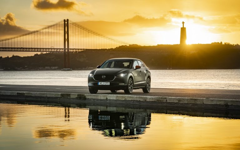 Mazda MX-30: immagini ufficiali