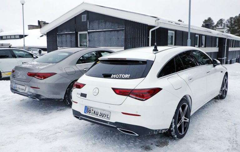 Mercedes CLA ibrida plug-in: le foto spia