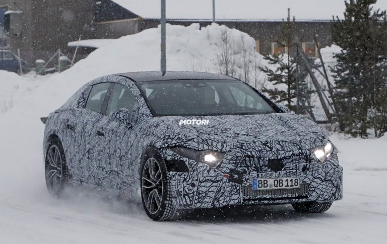 Mercedes-Benz EQS: le foto spia