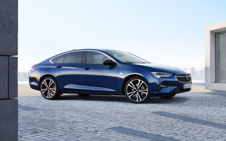 Opel Insignia il restyling 2020