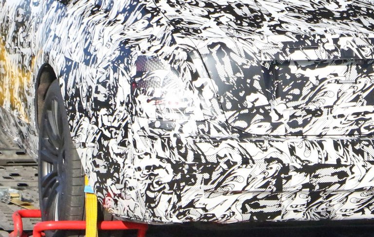 Rolls-Royce Ghost 2021: le foto spia