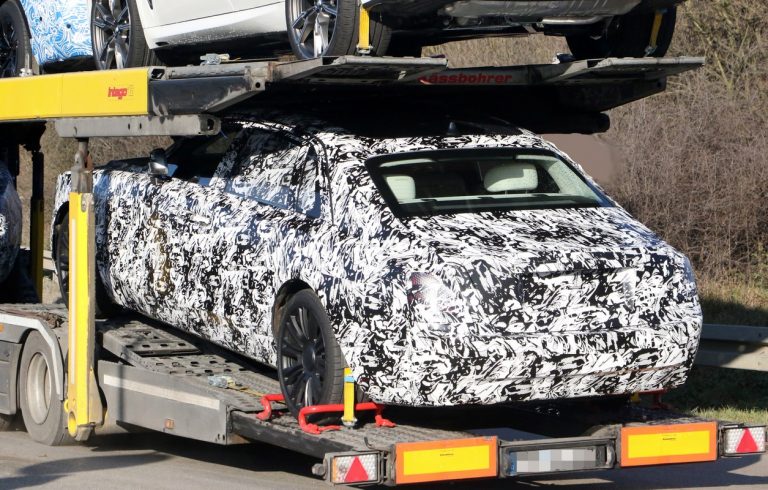 Rolls-Royce Ghost 2021: le foto spia