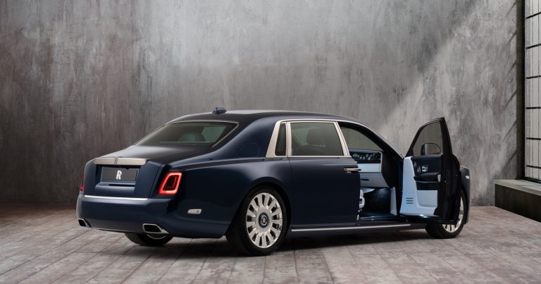 Rolls-Royce Rose Phantom: le immagini ufficiali