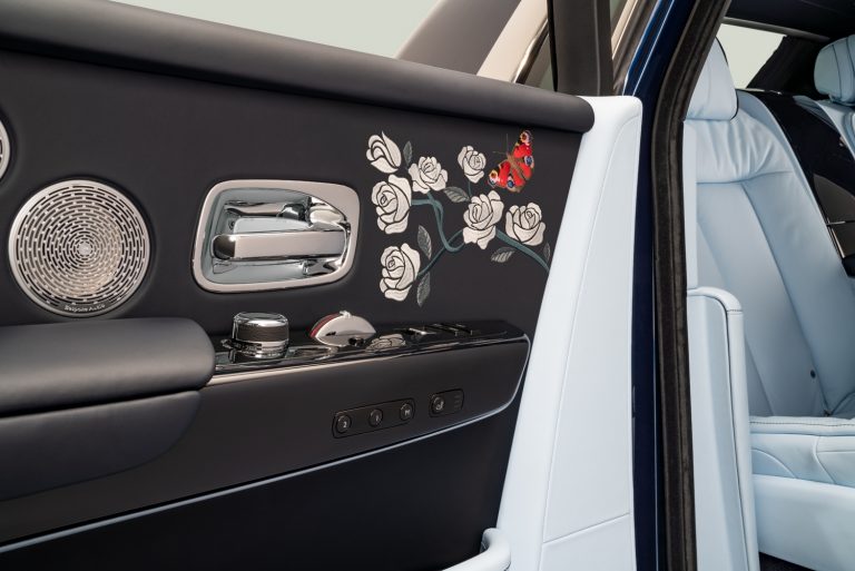 Rolls-Royce Rose Phantom: le immagini ufficiali