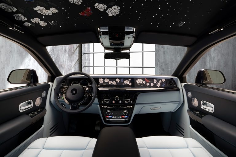 Rolls-Royce Rose Phantom: le immagini ufficiali