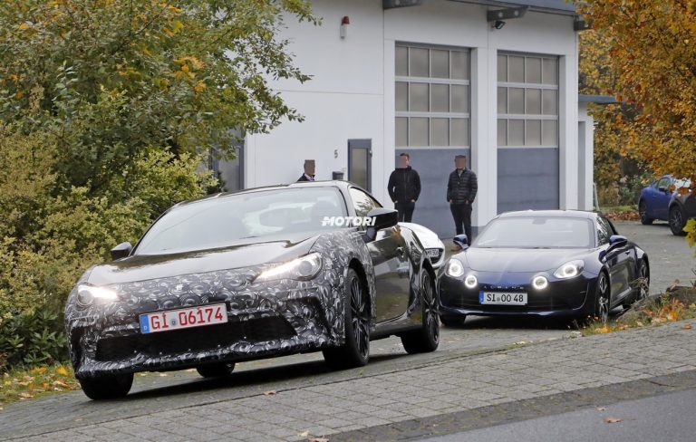 Subaru BRZ restyling: le foto spia