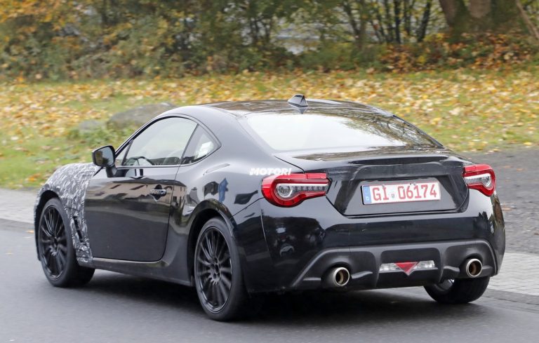 Subaru BRZ restyling: le foto spia