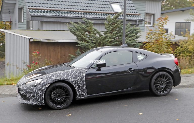 Subaru BRZ restyling: le foto spia