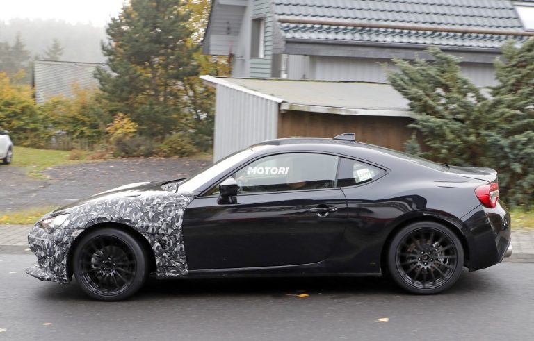 Subaru BRZ restyling: le foto spia