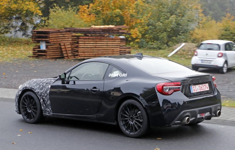 Subaru BRZ restyling: le foto spia