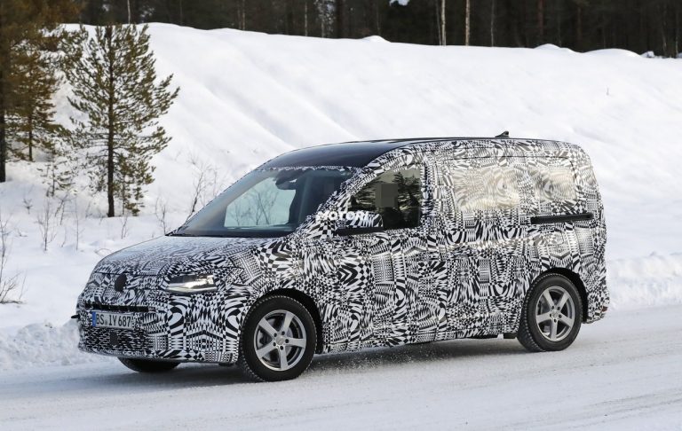 Volkswagen Caddy: le foto spia