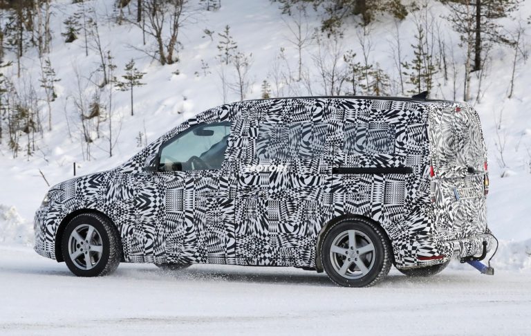 Volkswagen Caddy: le foto spia