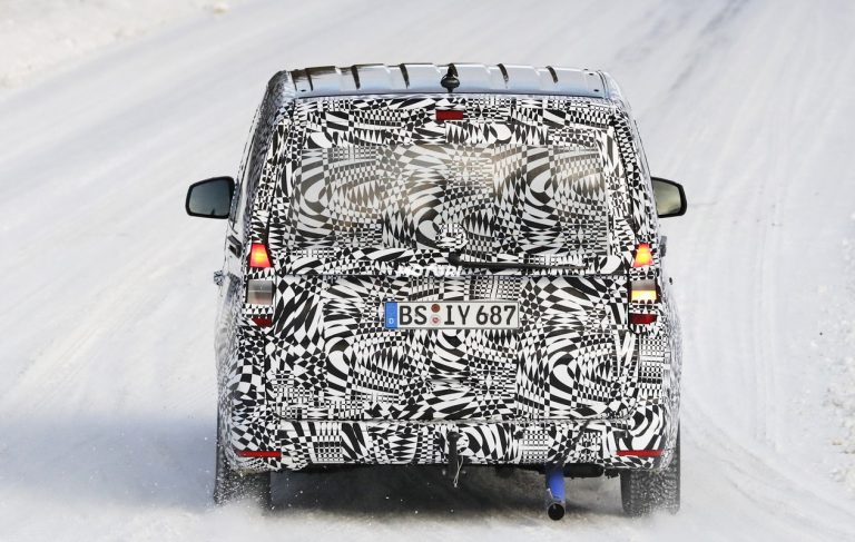 Volkswagen Caddy: le foto spia