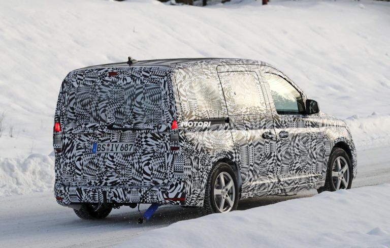 Volkswagen Caddy: le foto spia