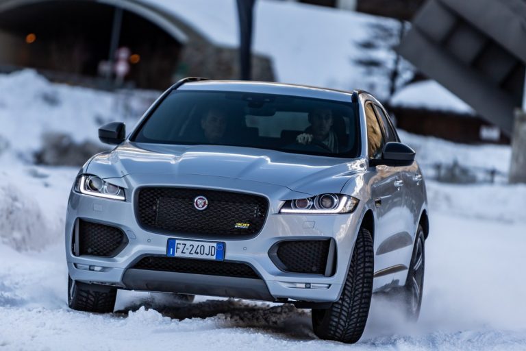 Jaguar Land Rover Winter Experience 2020