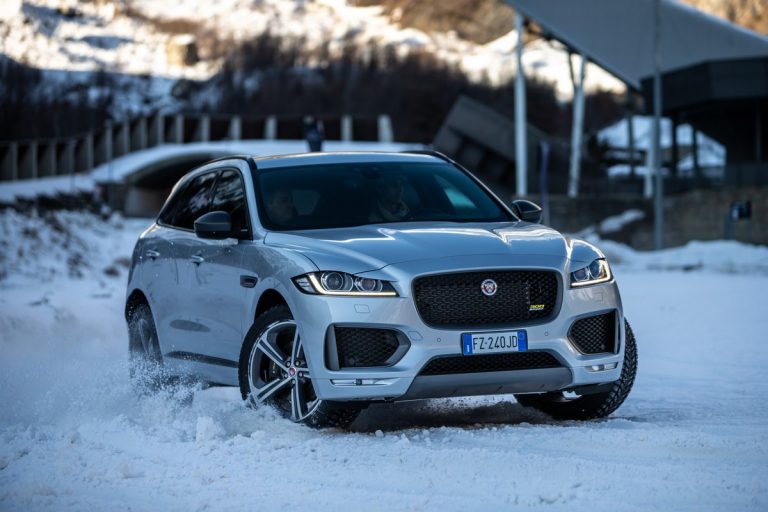 Jaguar Land Rover Winter Experience 2020