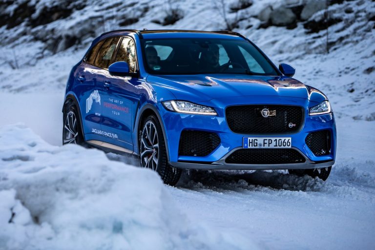 Jaguar Land Rover Winter Experience 2020
