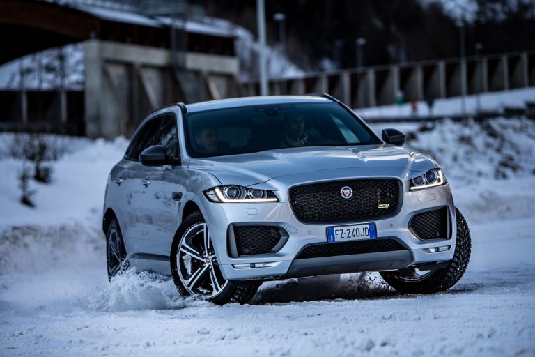 Jaguar Land Rover Winter Experience 2020