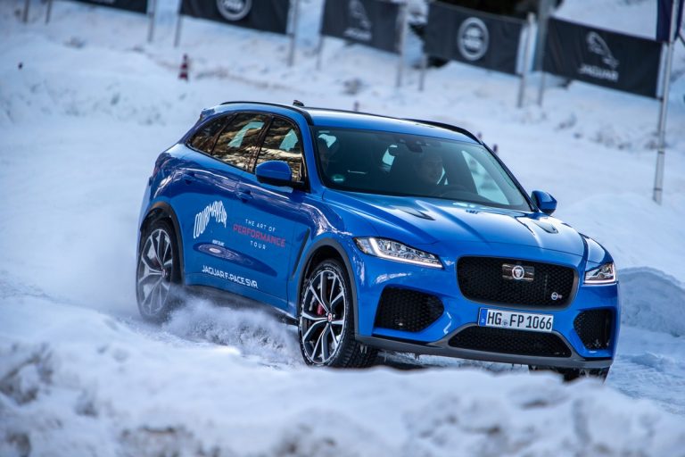 Jaguar Land Rover Winter Experience 2020